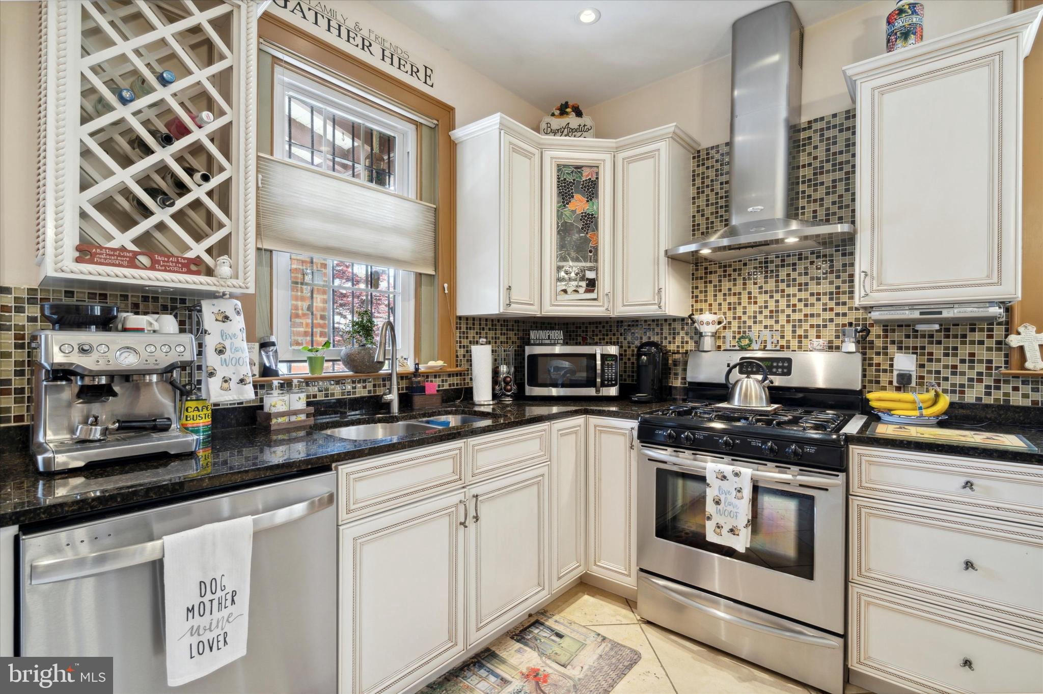 GIRARD ESTATES - Residential