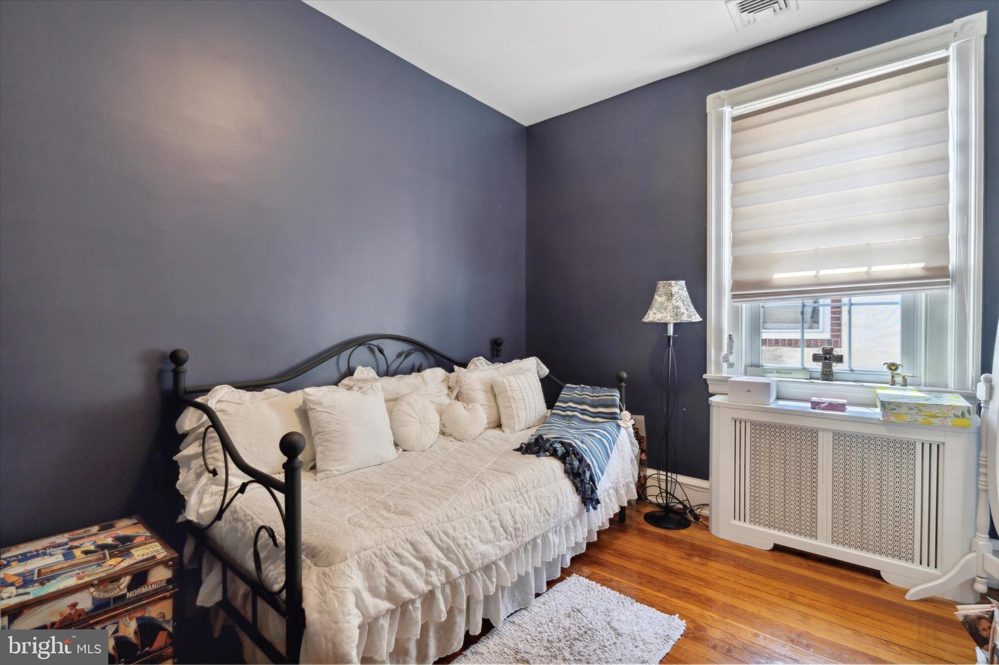 GIRARD ESTATES - Residential