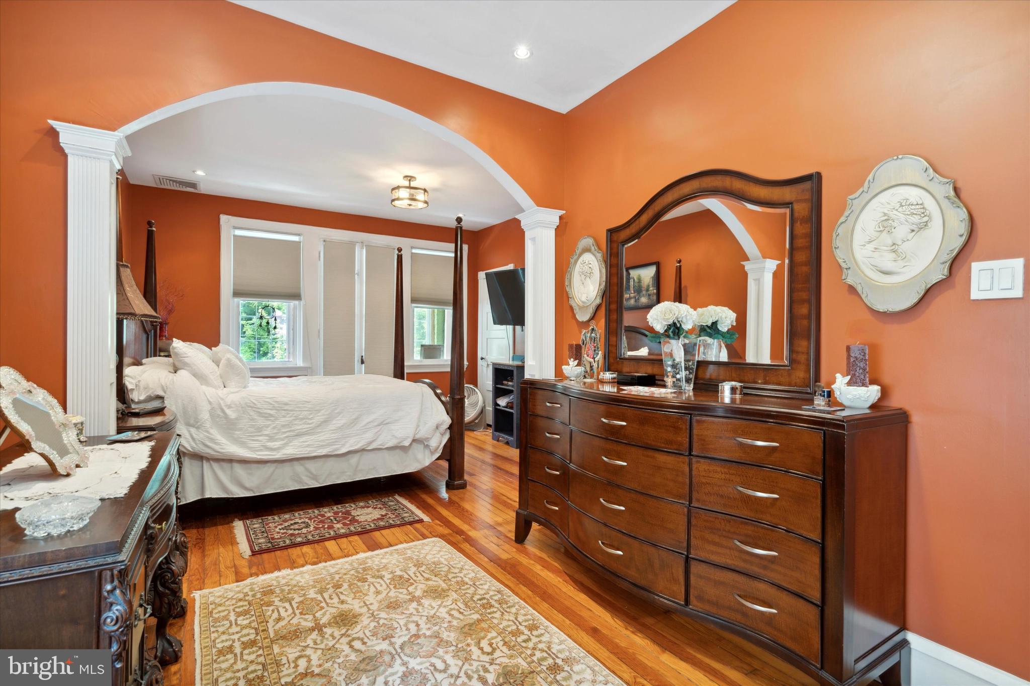 GIRARD ESTATES - Residential