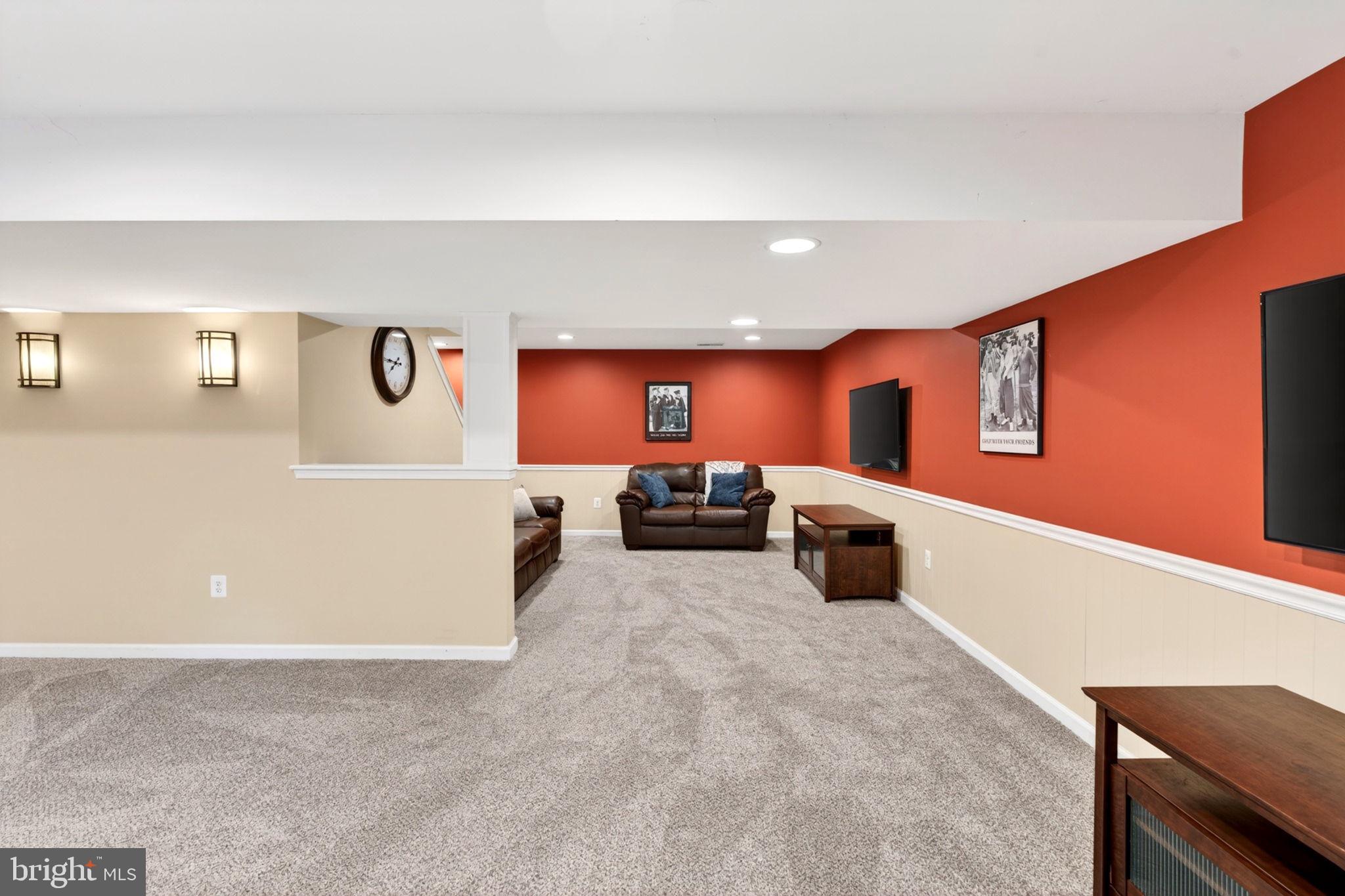 MAXA MEADOWS - Residential
