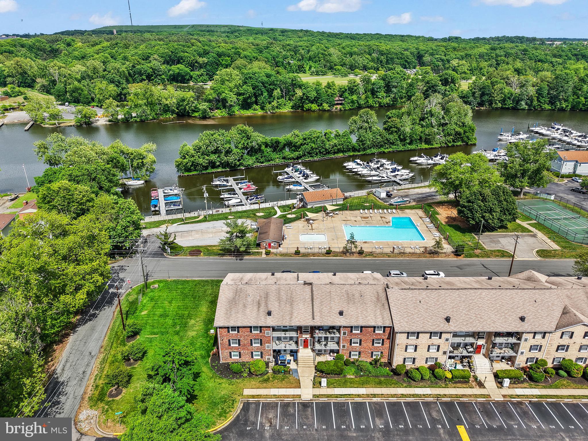 MOORINGS OF OCCOQUAN CON - Residential