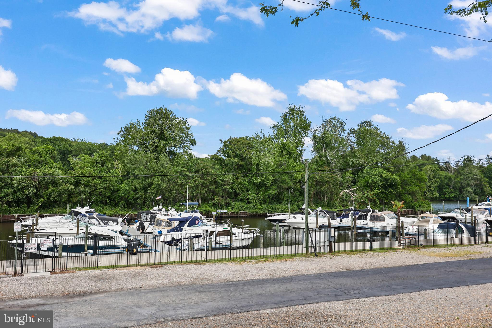 MOORINGS OF OCCOQUAN CON - Residential