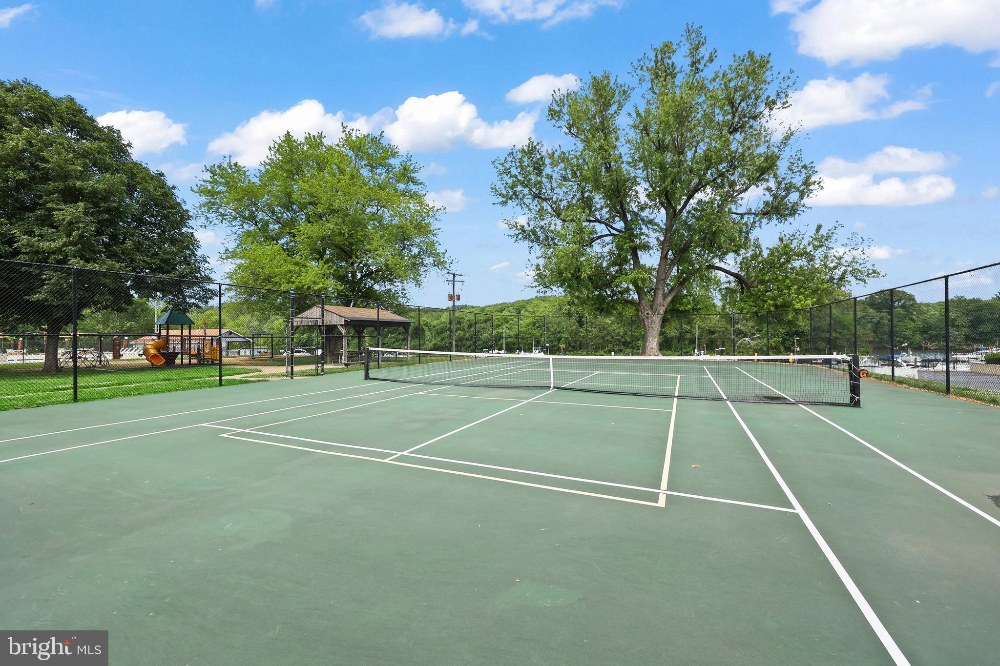 MOORINGS OF OCCOQUAN CON - Residential