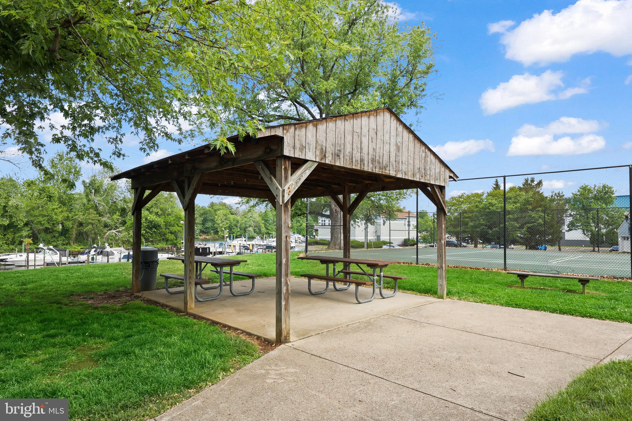 MOORINGS OF OCCOQUAN CON - Residential