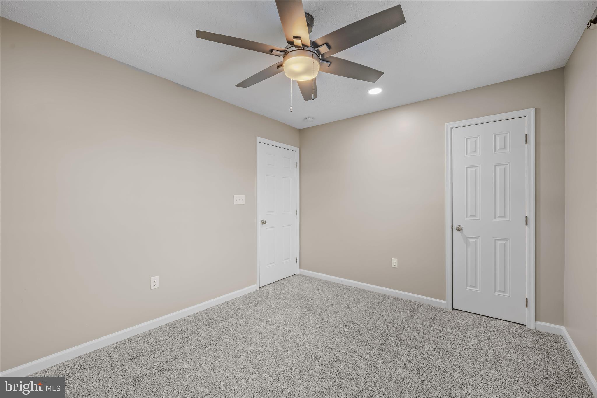 THE VINEYARDS - Residential