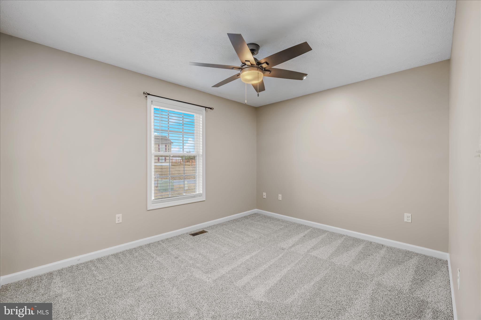 THE VINEYARDS - Residential