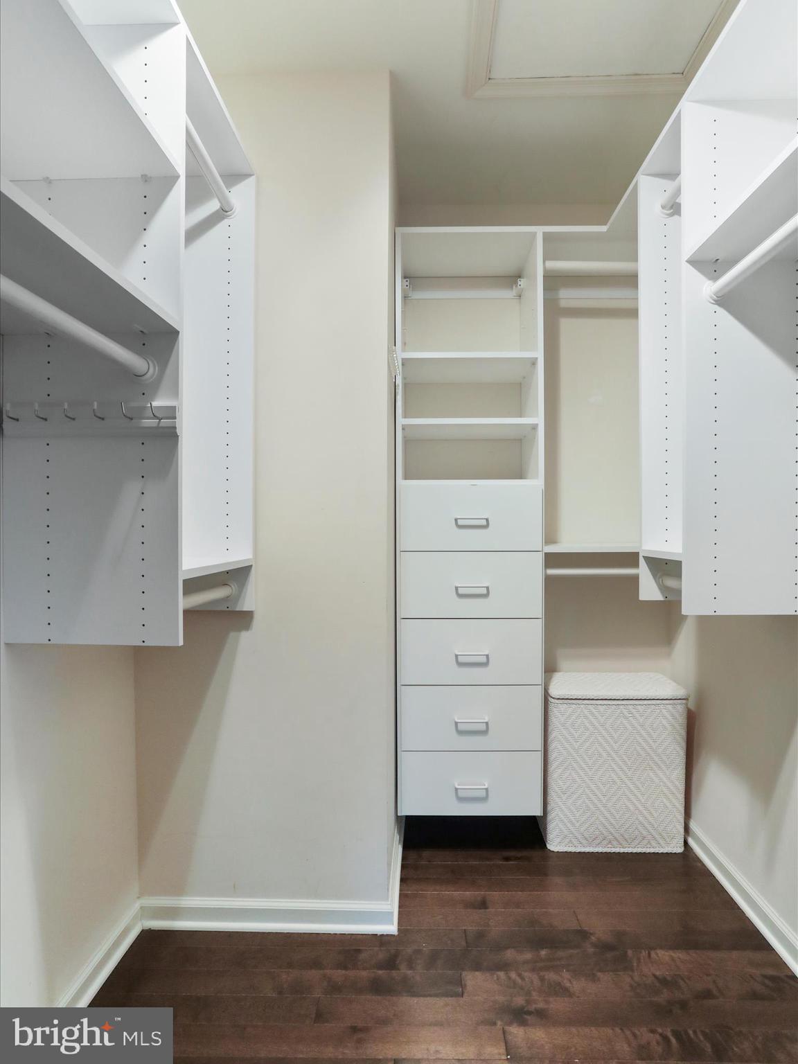 THE WOODS - Residential