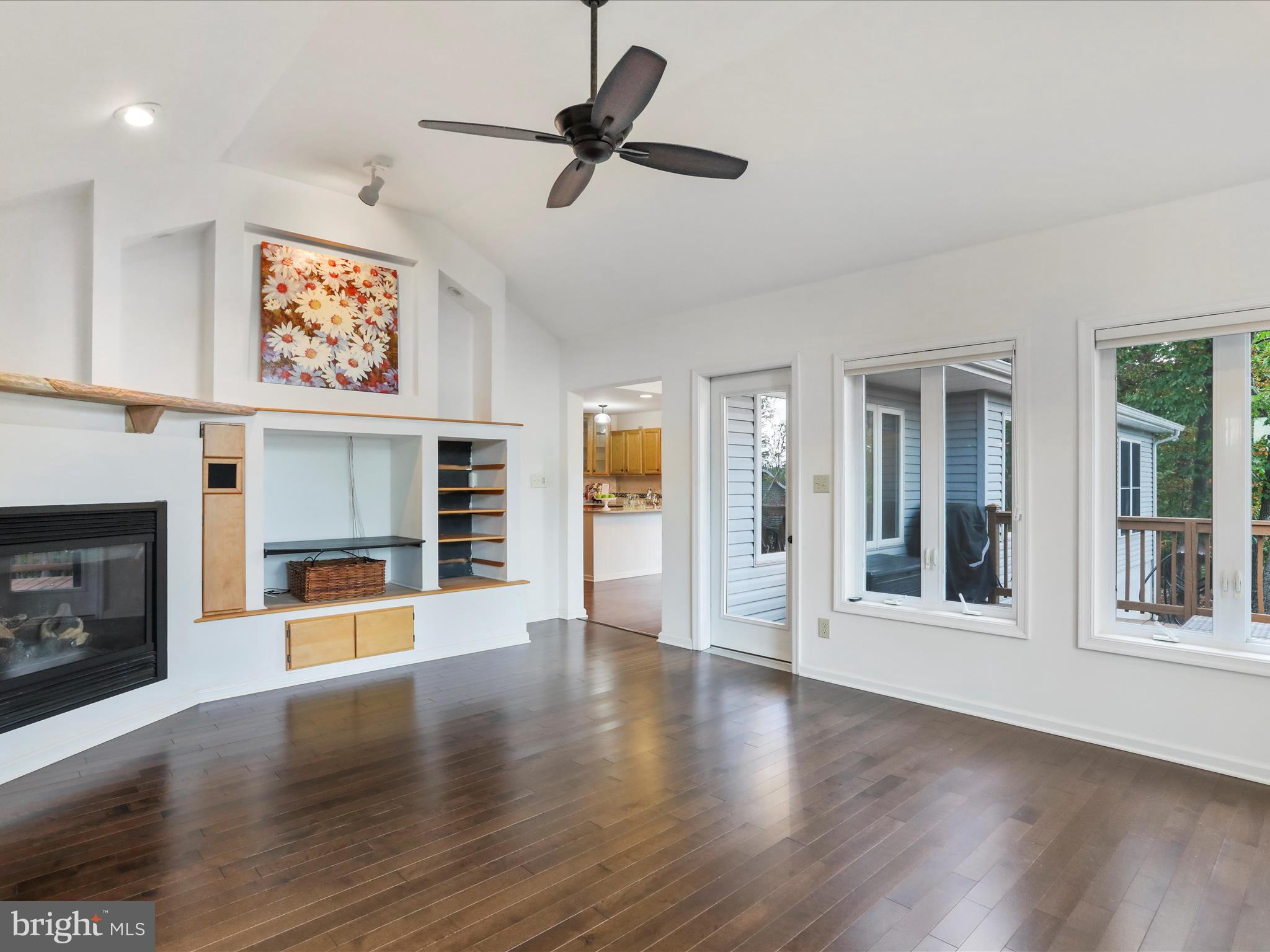 THE WOODS - Residential