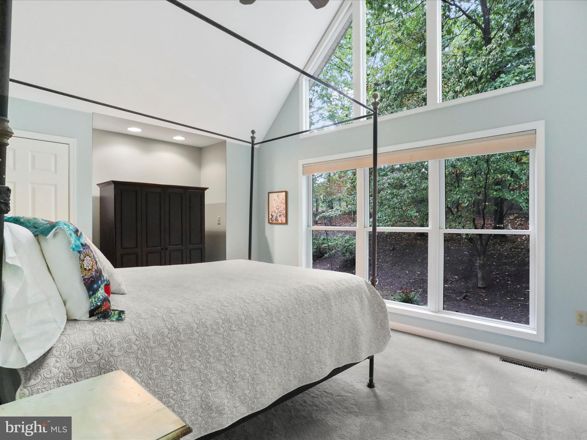 THE WOODS - Residential