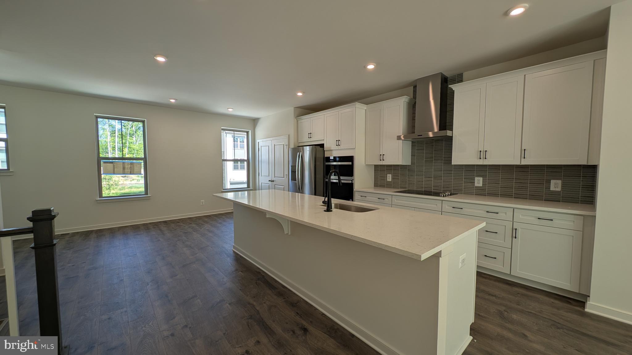 DALE WOODS - Residential Lease