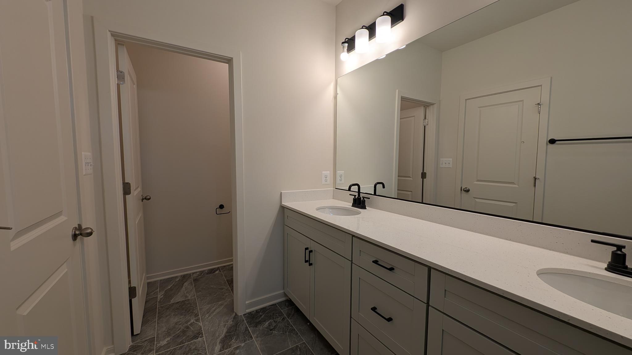 DALE WOODS - Residential Lease