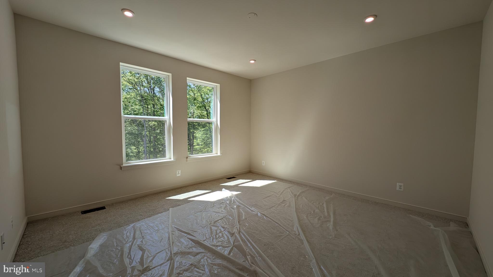 DALE WOODS - Residential Lease