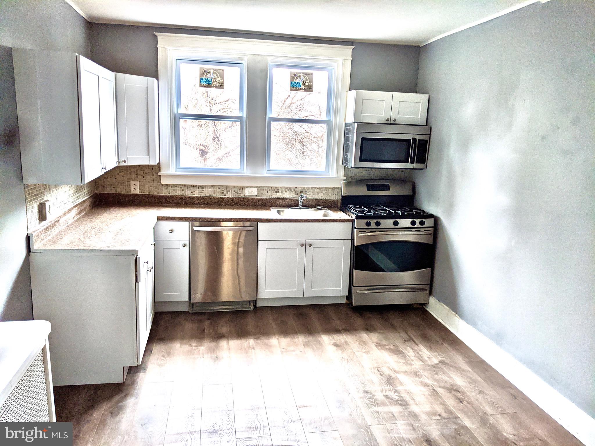 LAWNCREST - Residential