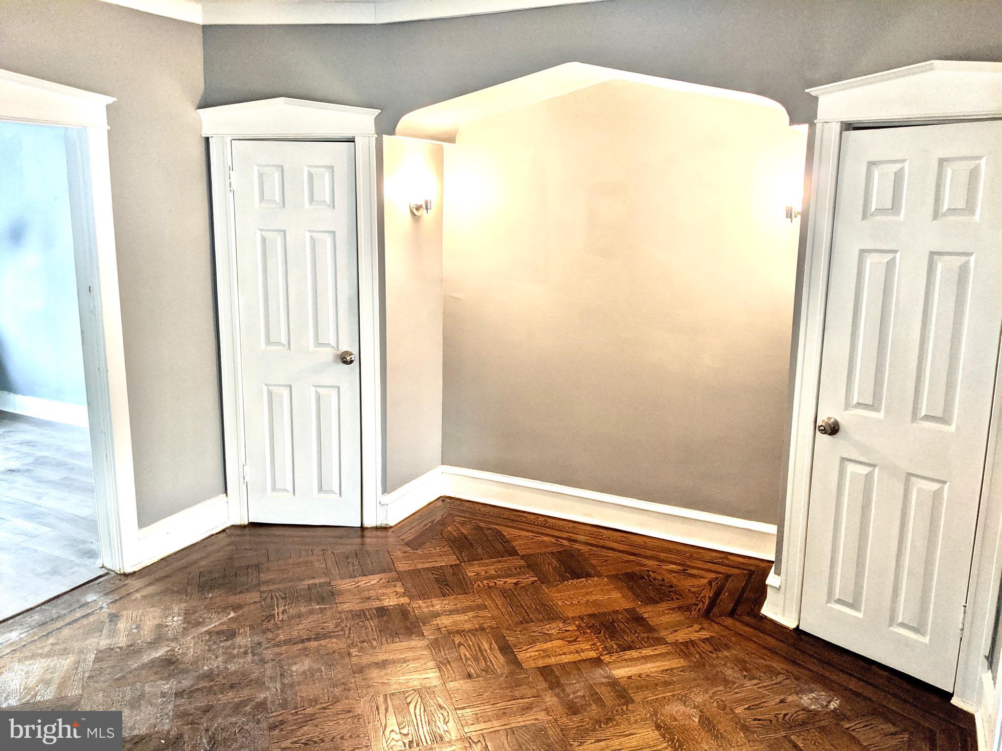 LAWNCREST - Residential