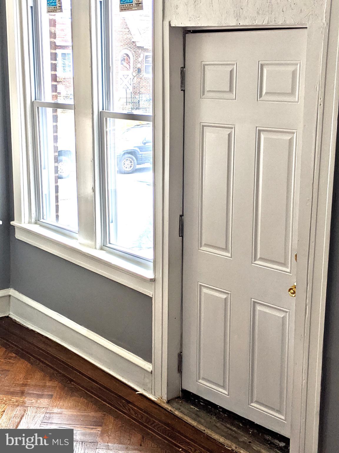 LAWNCREST - Residential
