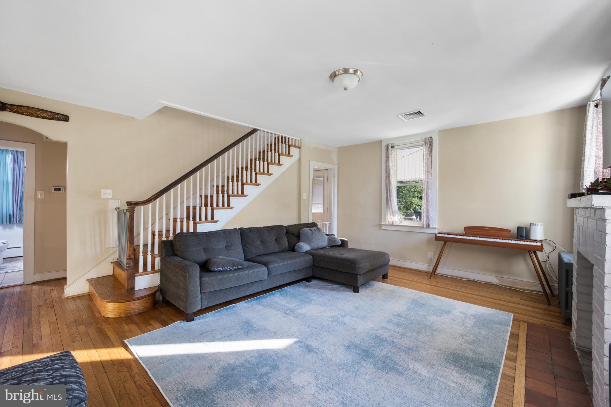 PEBBLE HILL - Residential