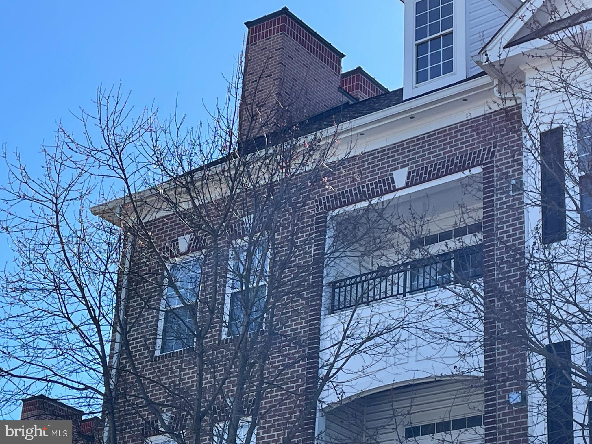 RIVER HILL - Residential