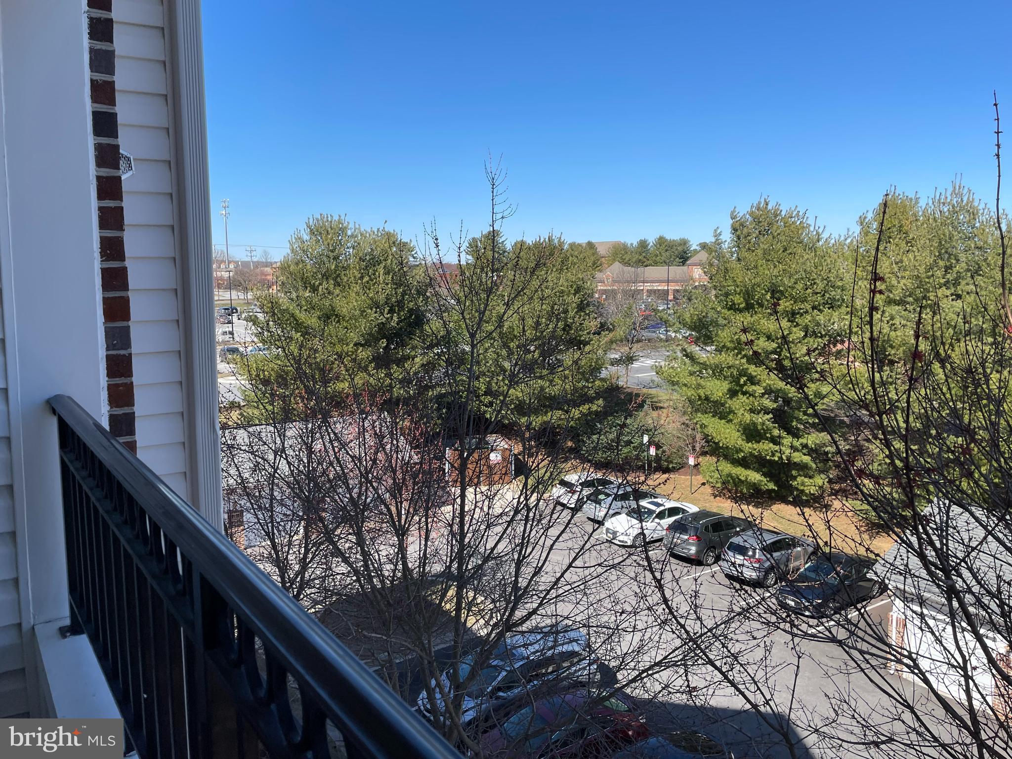 RIVER HILL - Residential