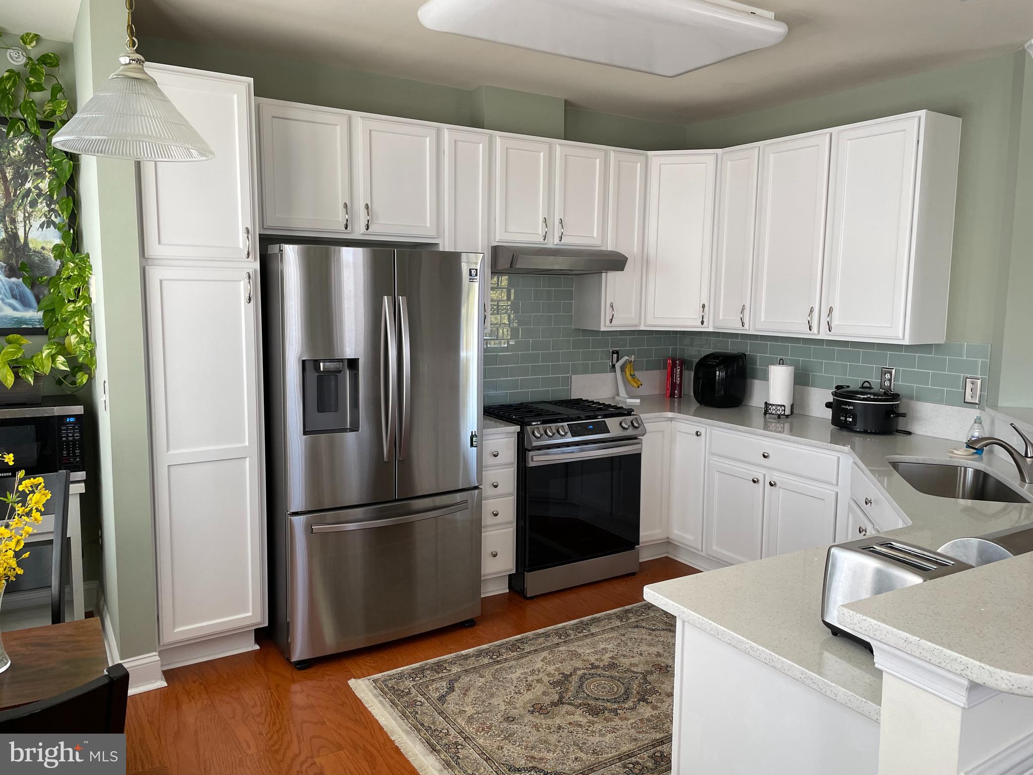 RIVER HILL - Residential