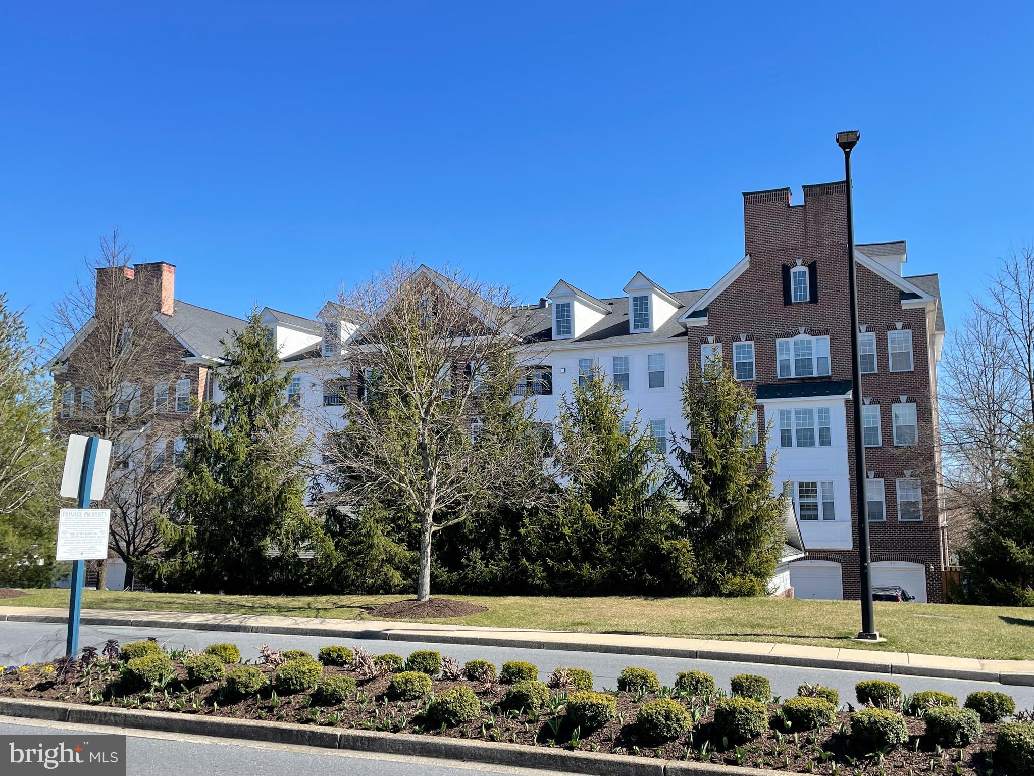 RIVER HILL - Residential