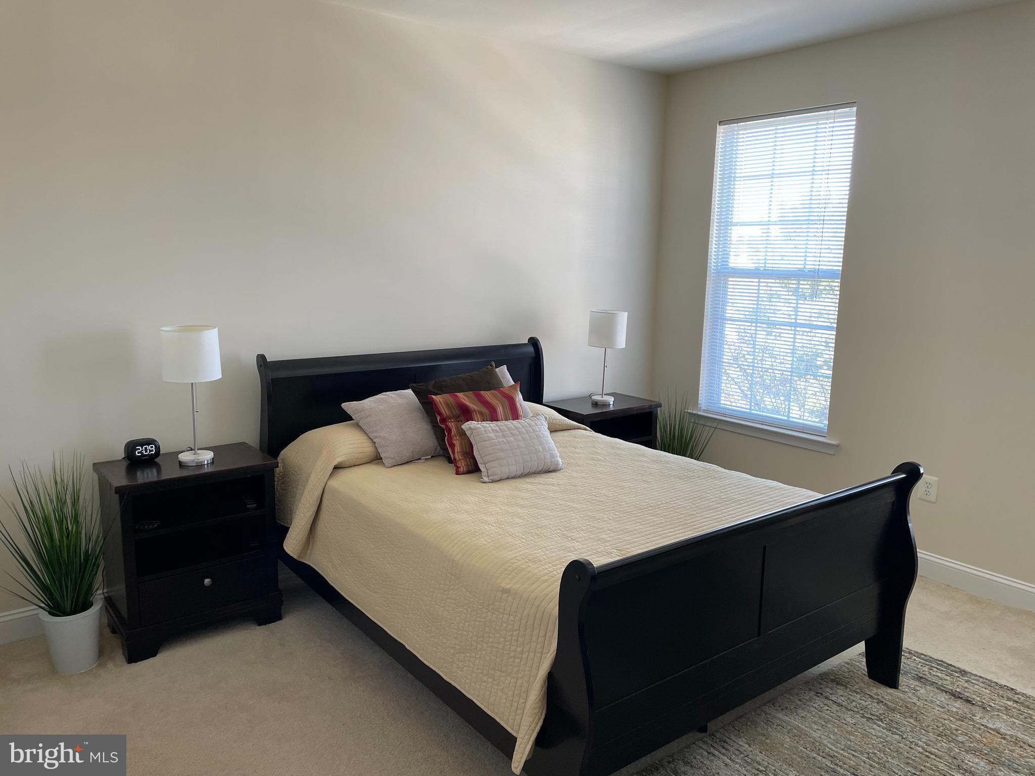 RIVER HILL - Residential