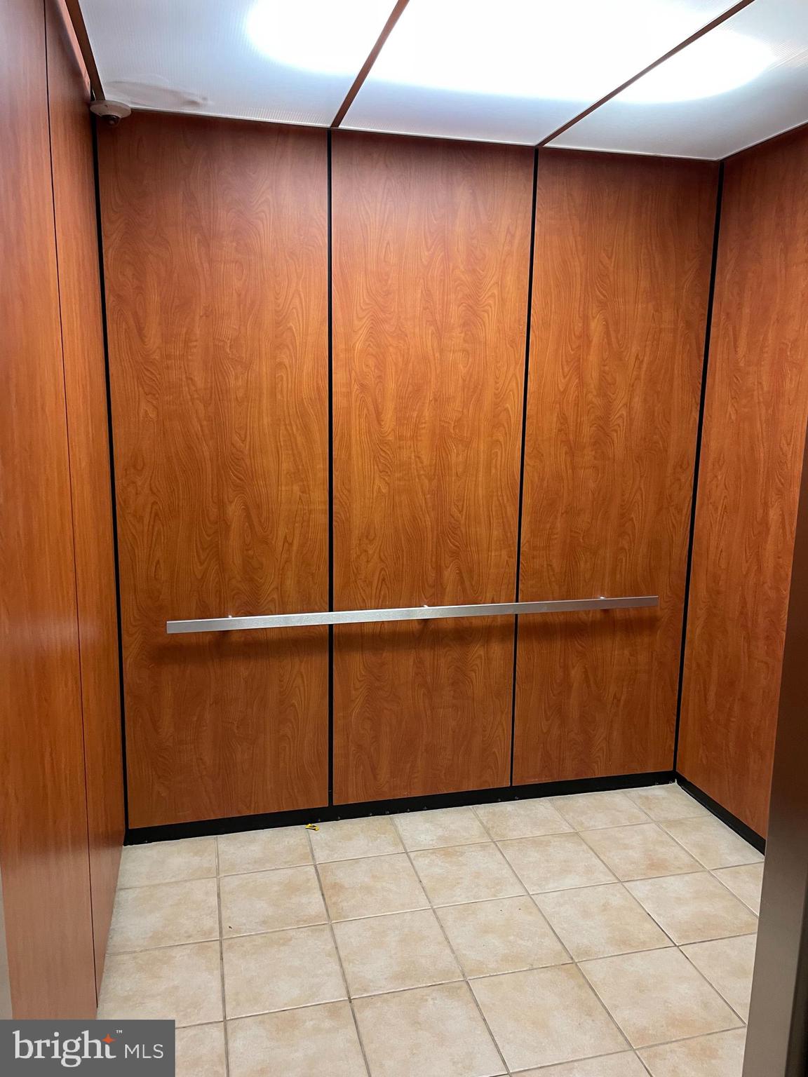 RIVER HILL - Residential