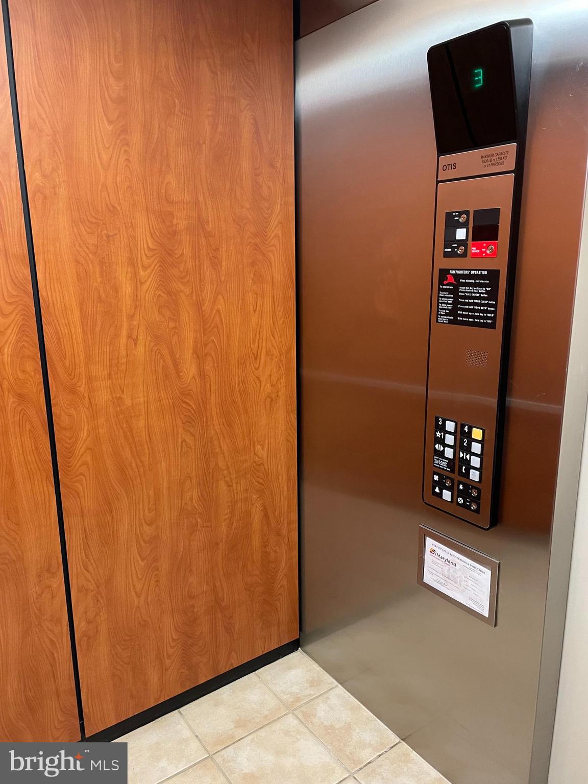 RIVER HILL - Residential