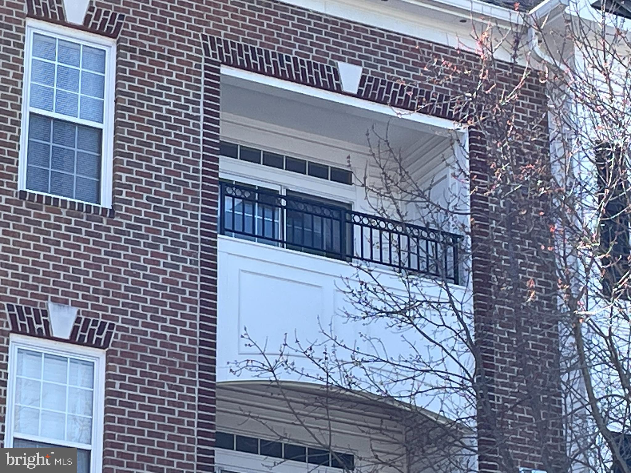 RIVER HILL - Residential