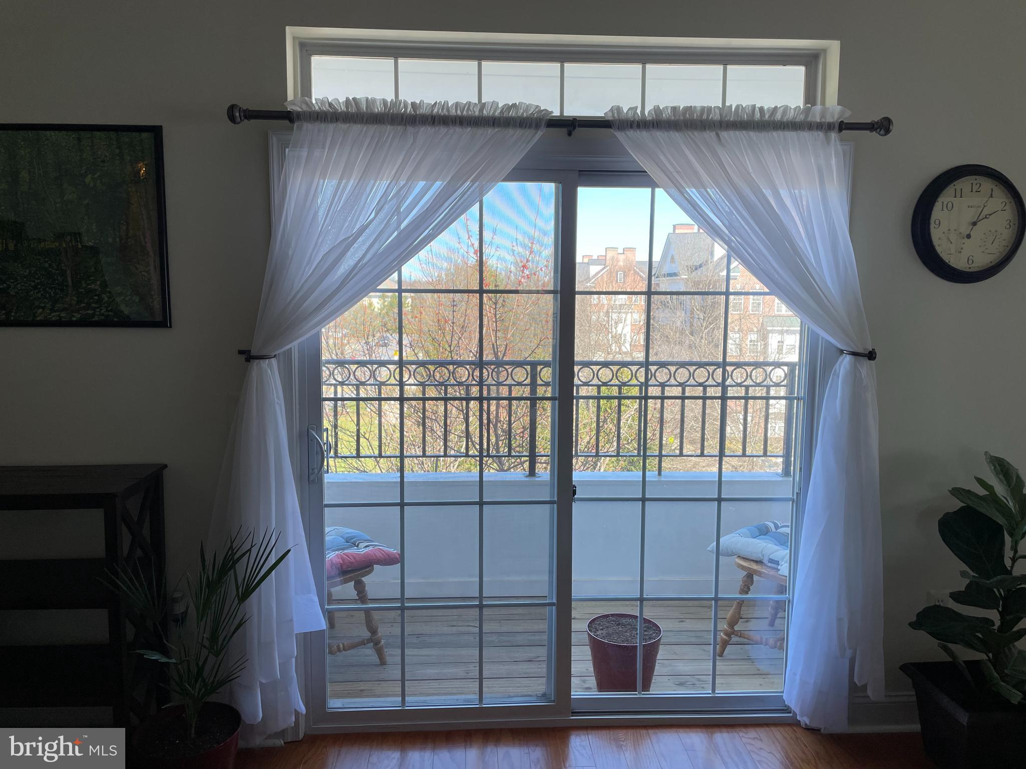 RIVER HILL - Residential