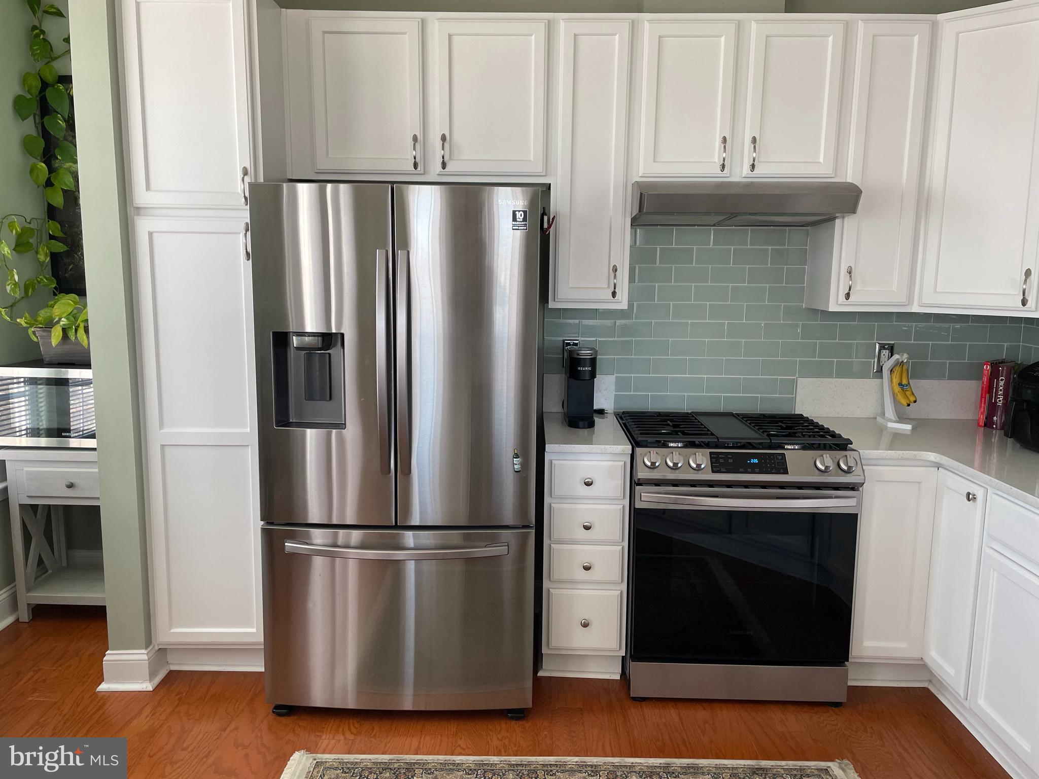 RIVER HILL - Residential