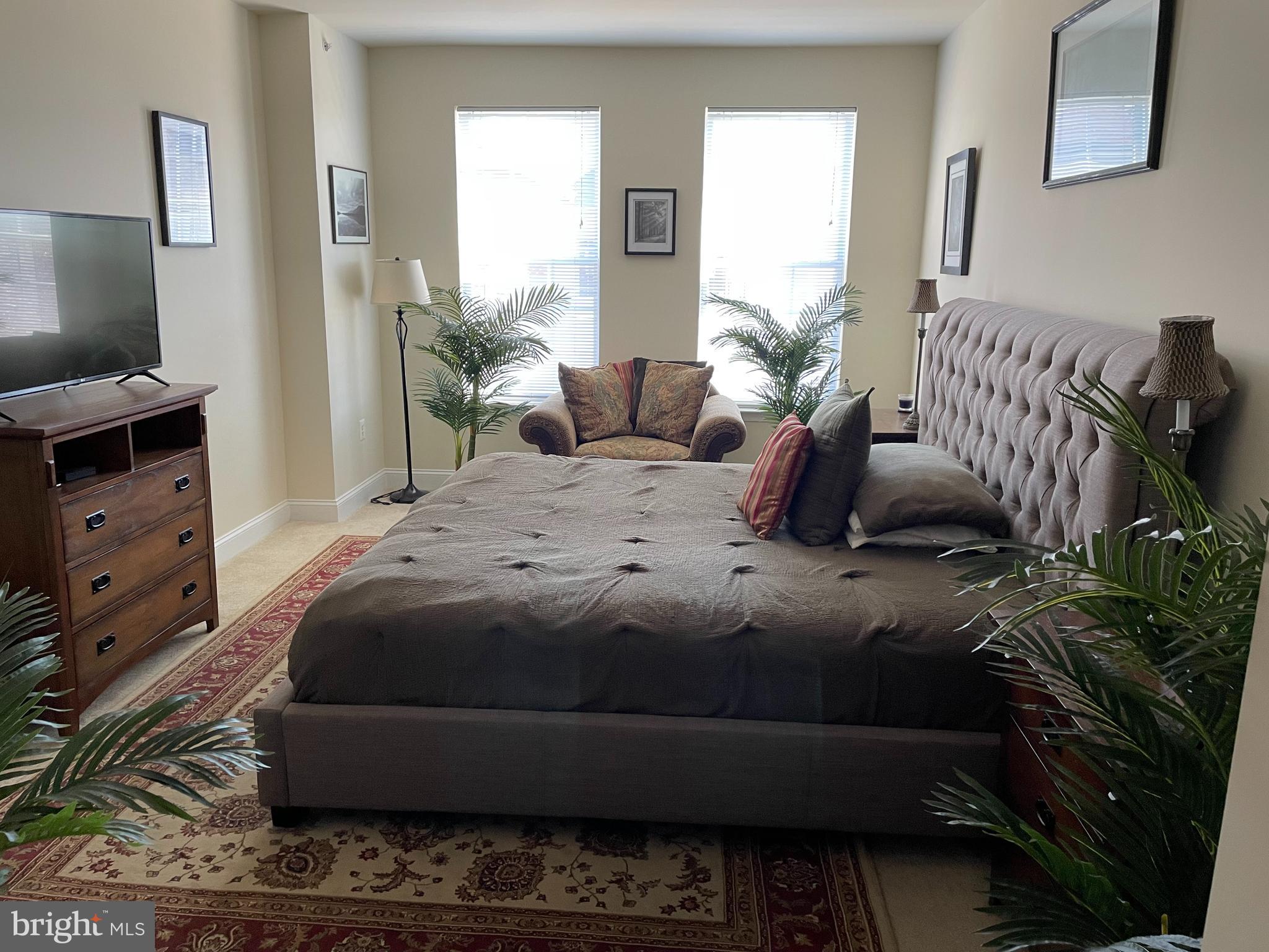 RIVER HILL - Residential