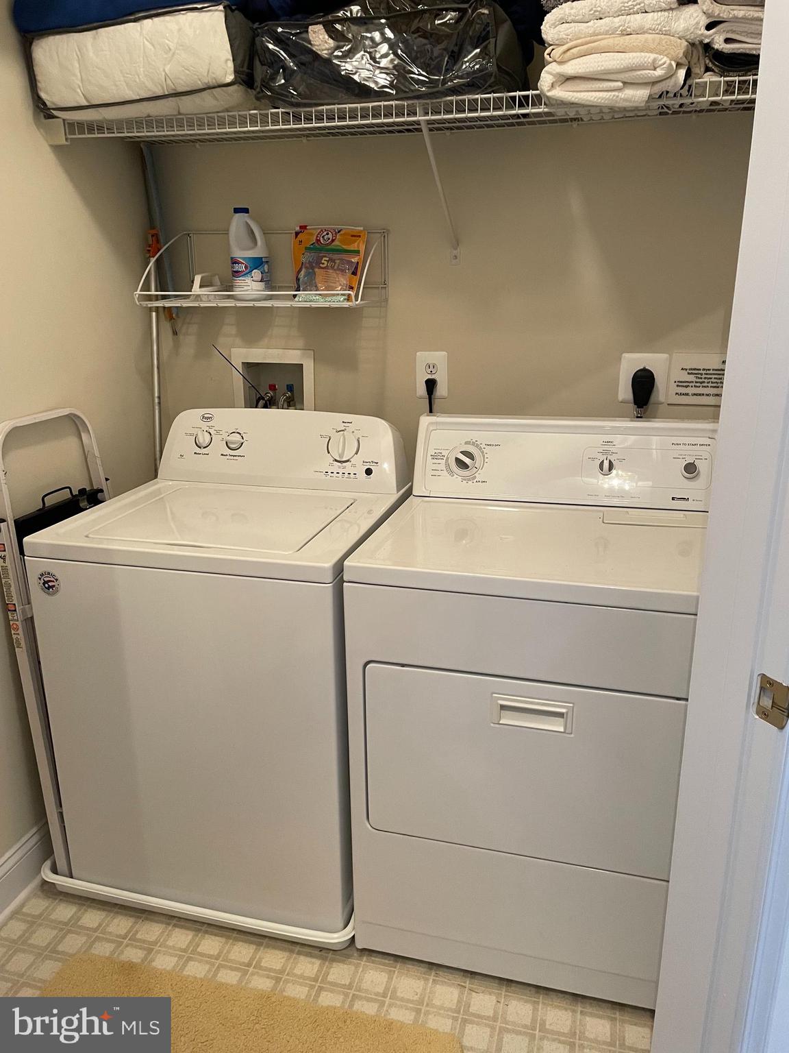 RIVER HILL - Residential