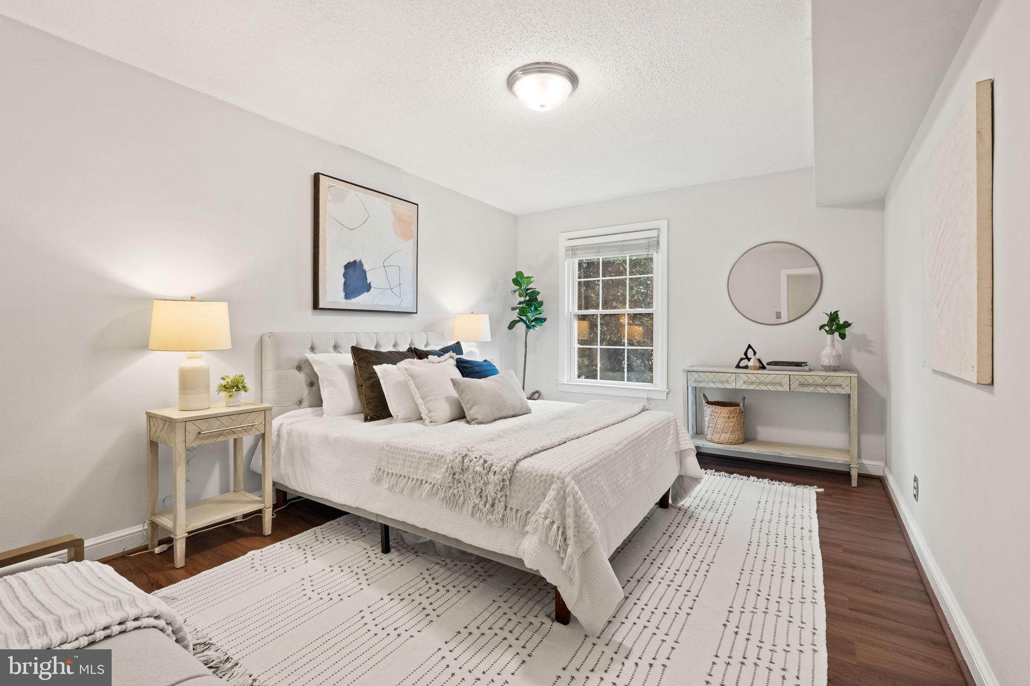 CAMBRIDGE COURTS - Residential