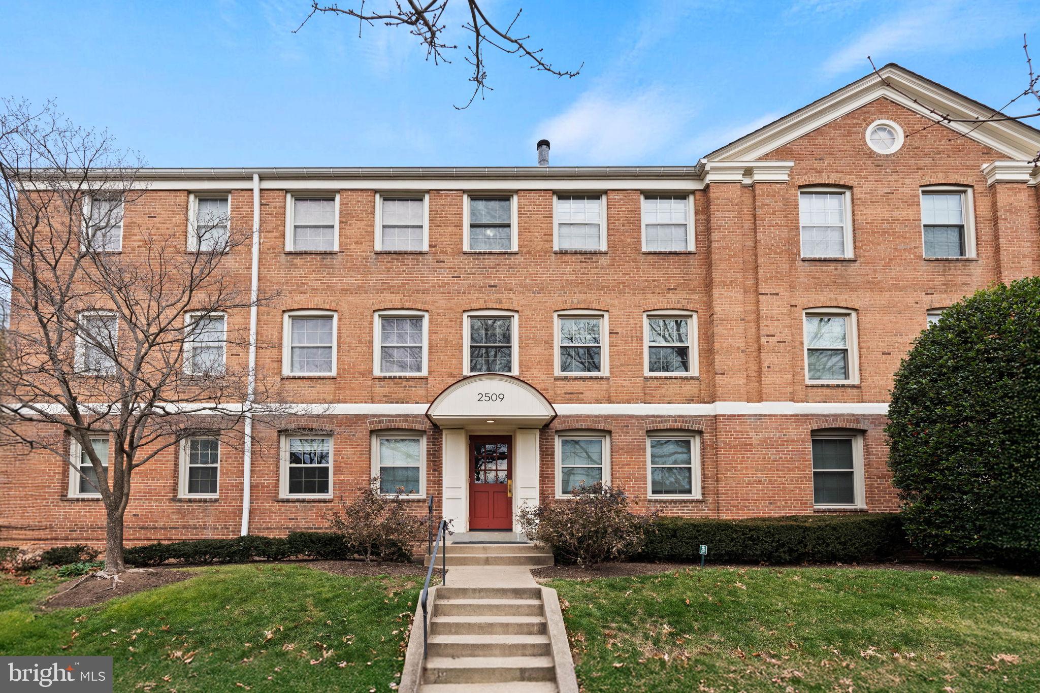 2509 ARLINGTON BOULEVARD 22