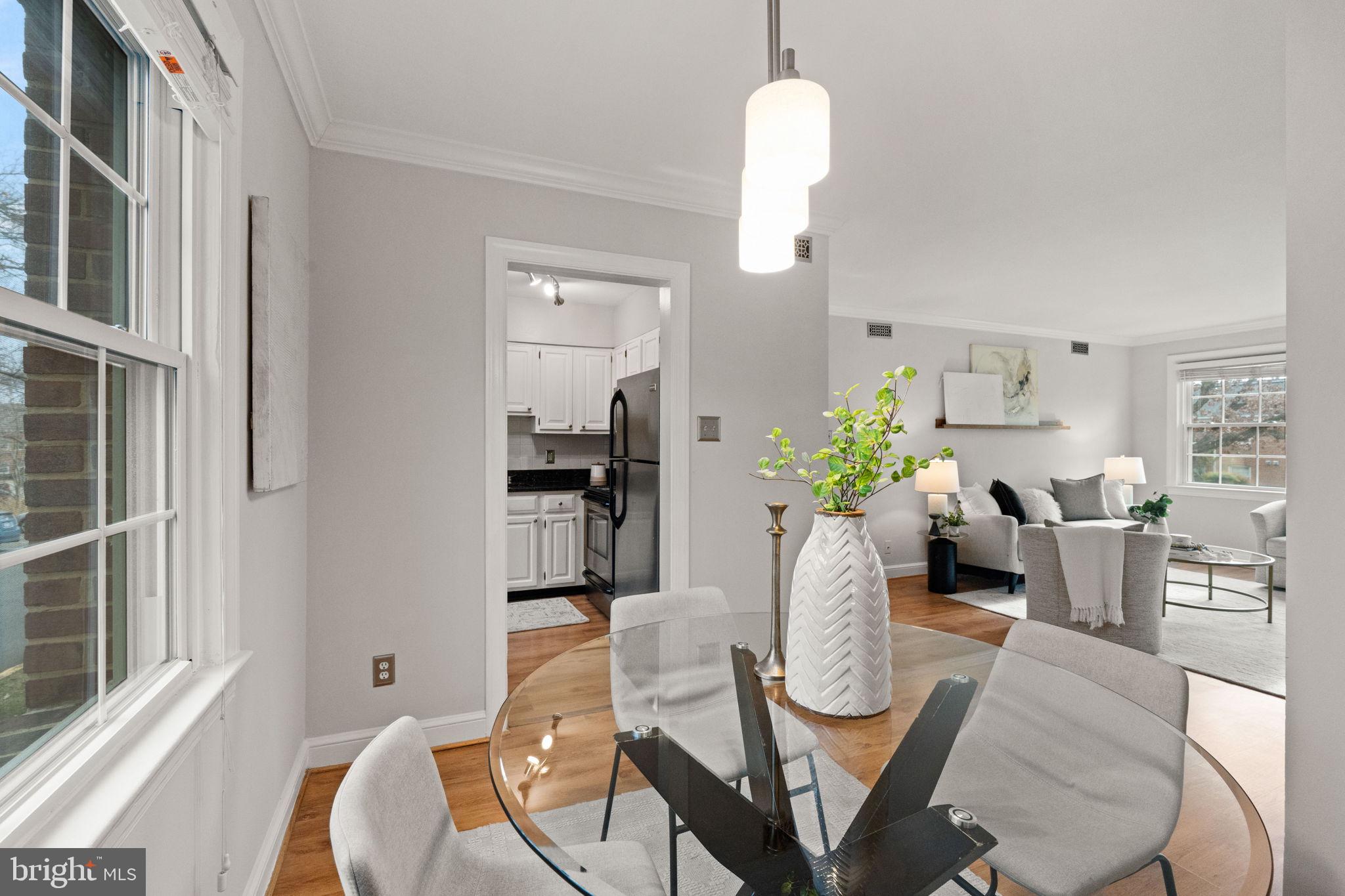 CAMBRIDGE COURTS - Residential