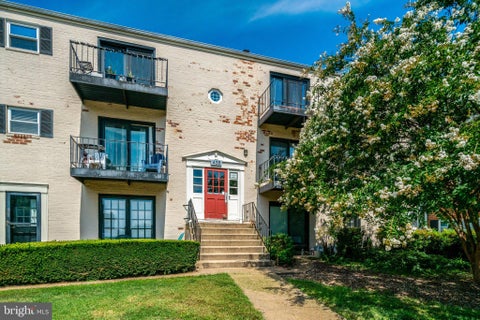 Condo For Rent - 438 N Armistead Street #304<br/> Alexandria City County, ALEXANDRIA, VA 22312