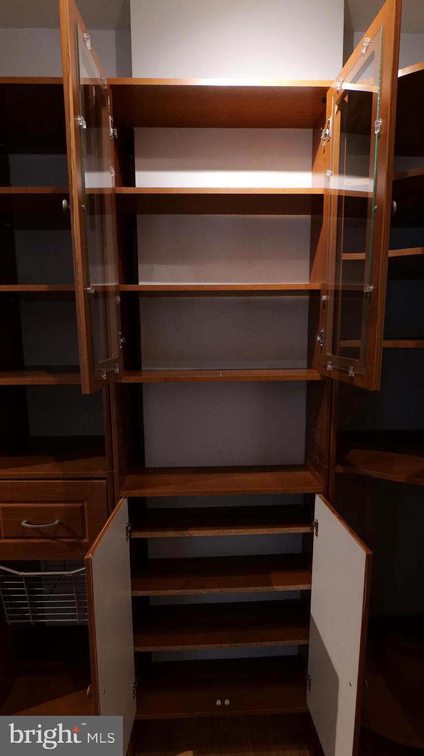 RIVER PLACE WEST - Residential Lease