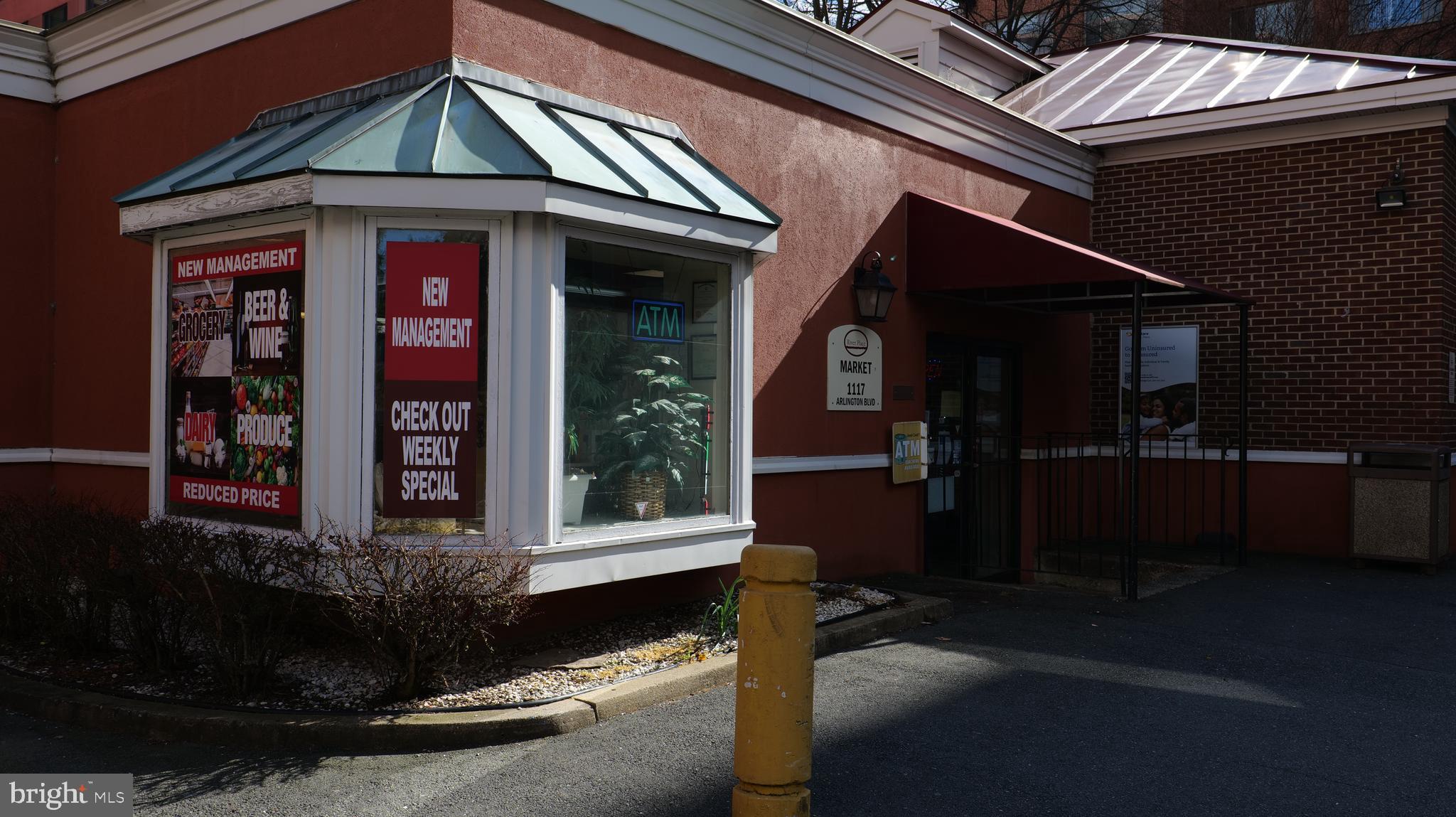 RIVER PLACE WEST - Residential Lease