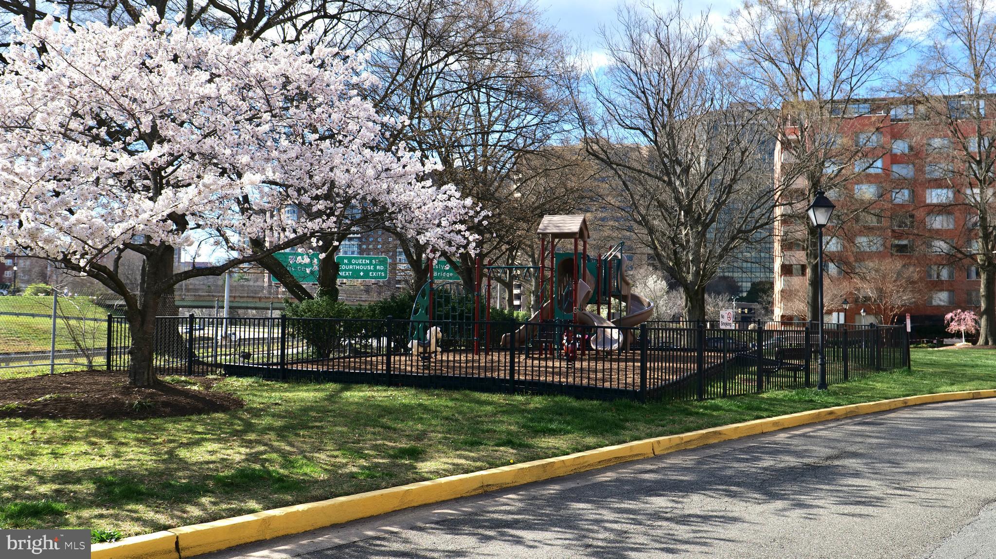 RIVER PLACE WEST - Residential Lease