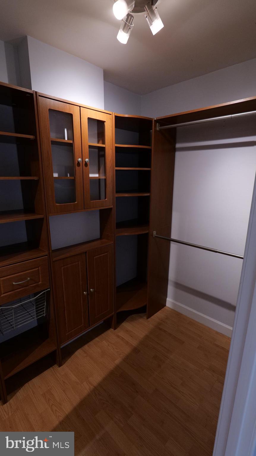 RIVER PLACE WEST - Residential Lease