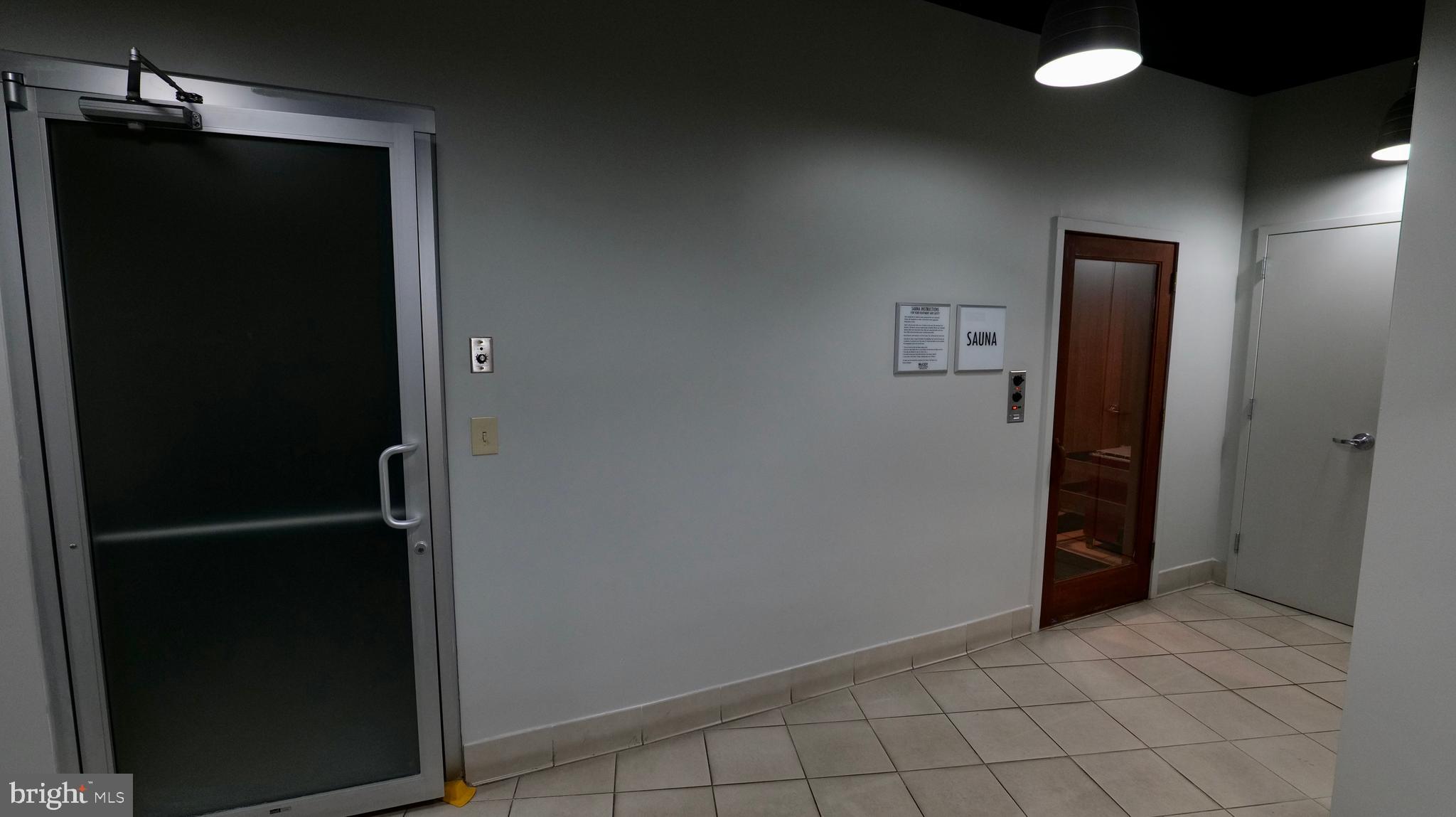 RIVER PLACE WEST - Residential Lease