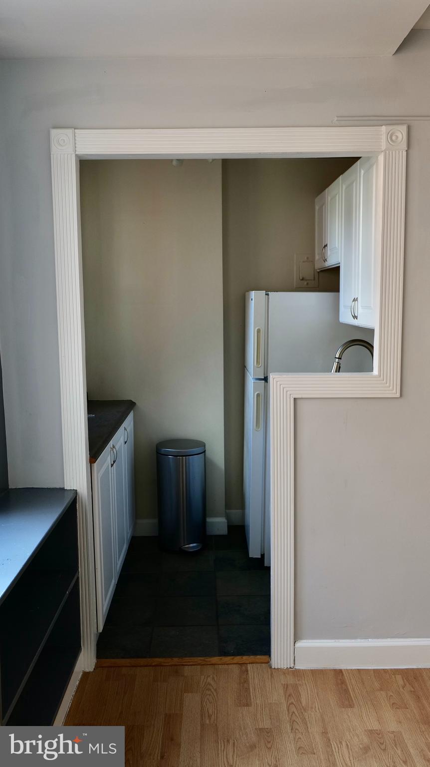 RIVER PLACE WEST - Residential Lease