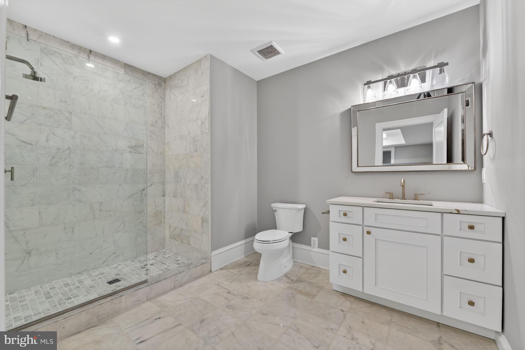 RIVER OAKS - Residential