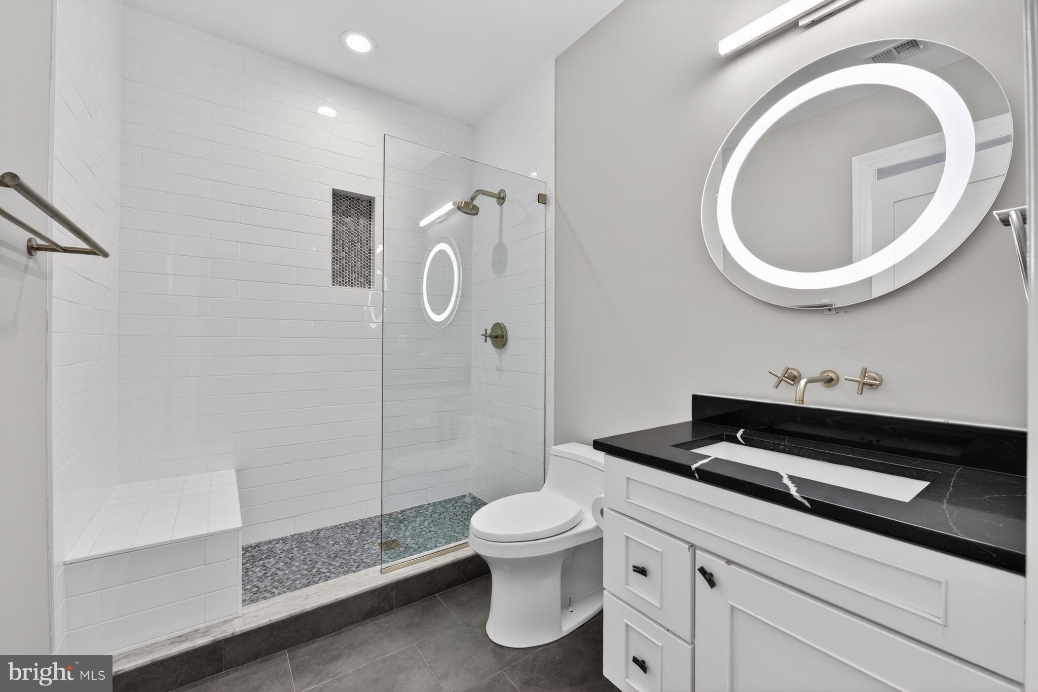 RIVER OAKS - Residential