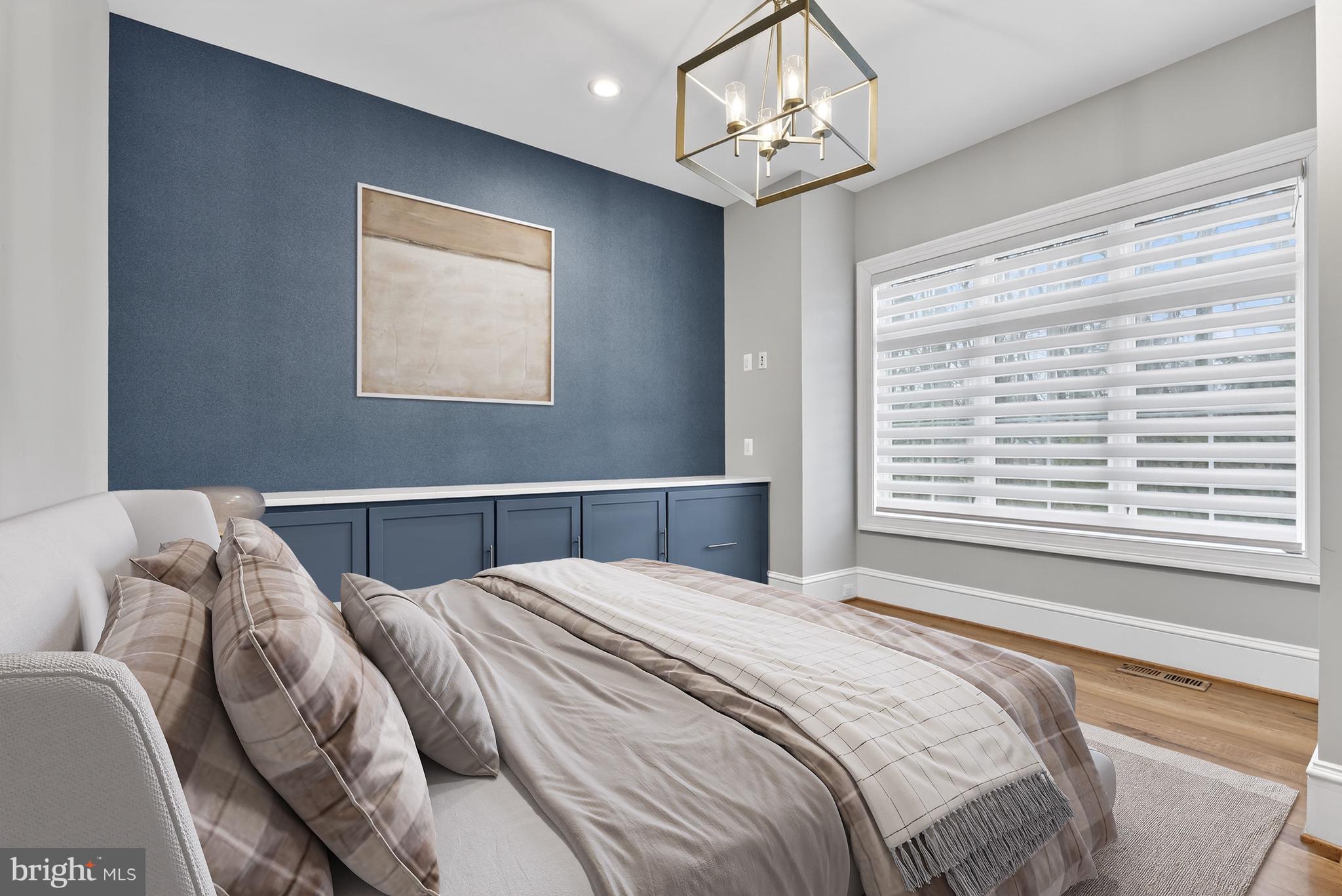 RIVER OAKS - Residential