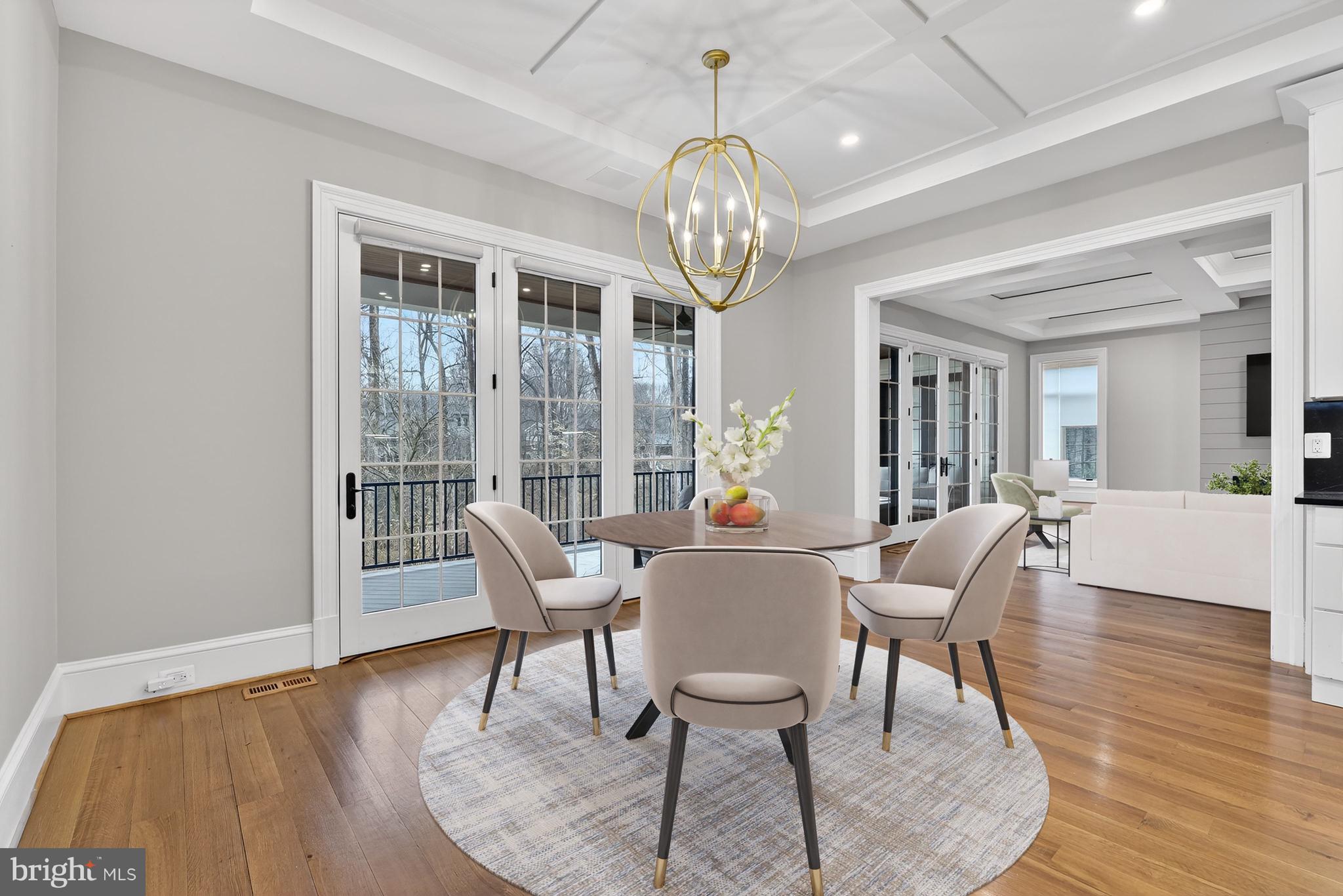 RIVER OAKS - Residential