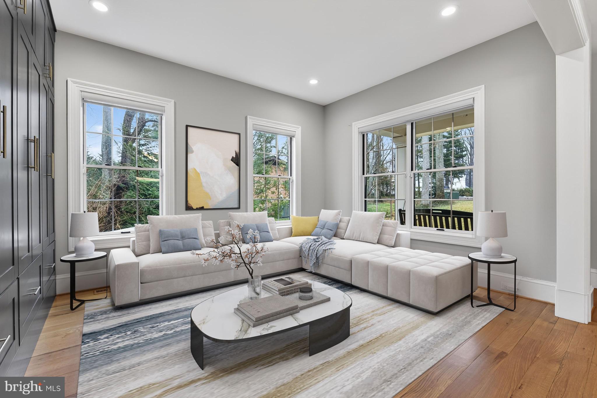 RIVER OAKS - Residential