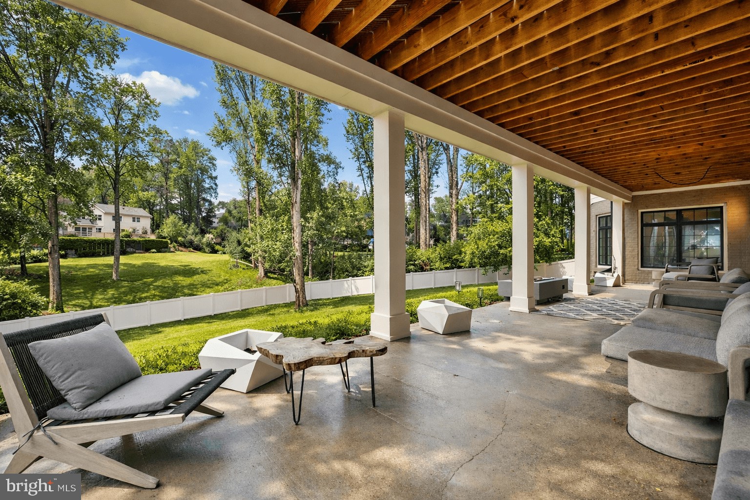 RIVER OAKS - Residential