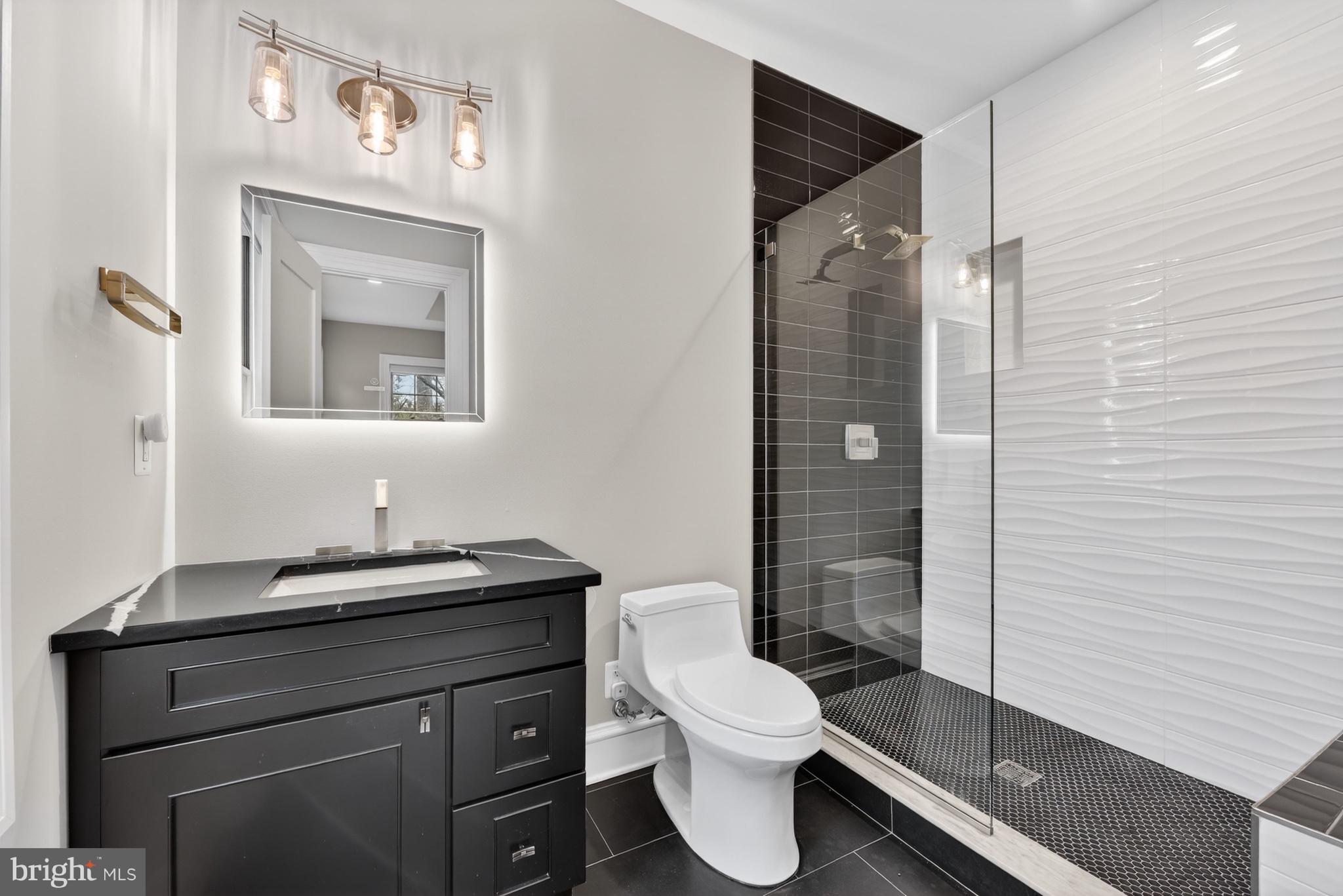 RIVER OAKS - Residential