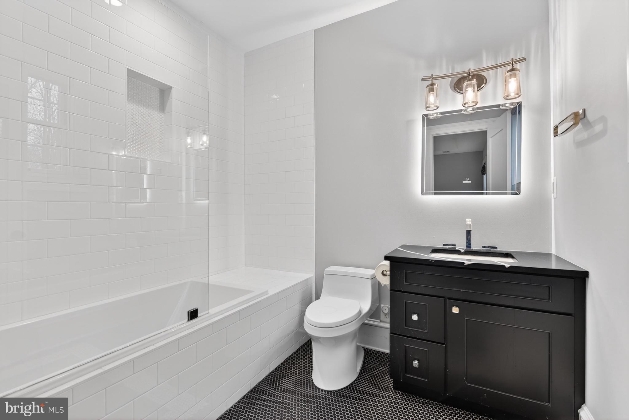 RIVER OAKS - Residential